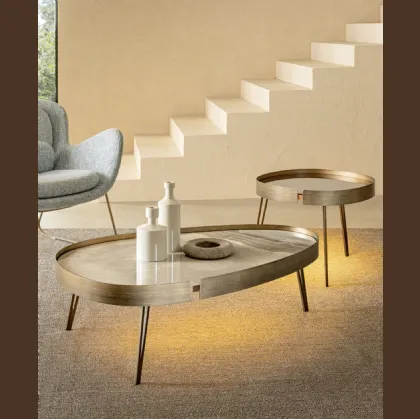 Tavolino Lumière con top in ceramica con cornice in metallo di Riflessi