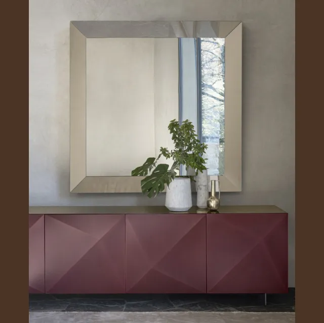 Specchio da parete con cornice inclinata bronzata Trapezio di Riflessi