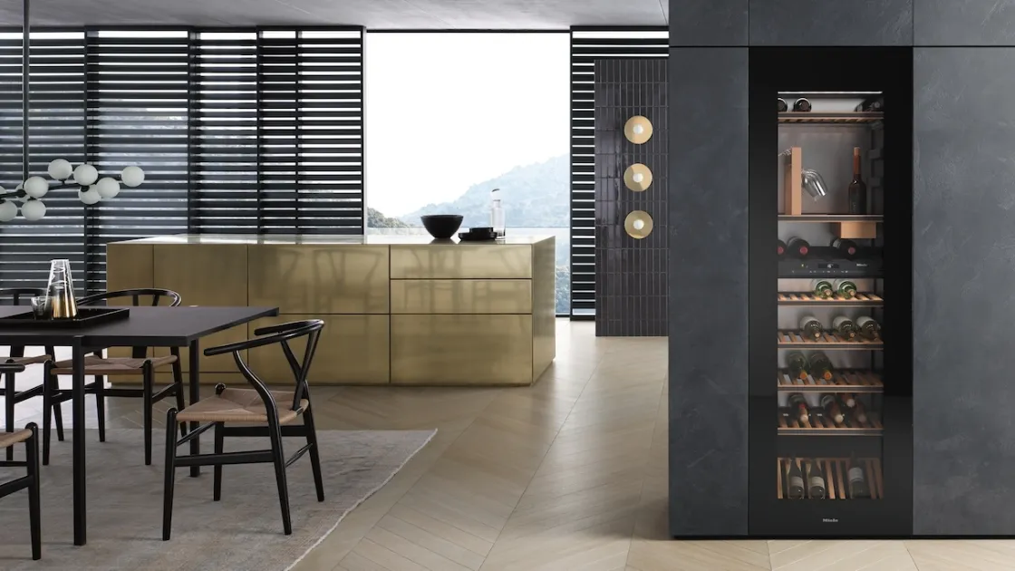 Enoteca da incasso KWT6722iGS con Set Sommelier di Miele