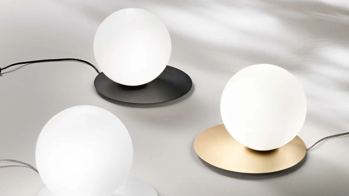 Lampada da tavolo Snail in vetro soffiato e metallo di Ondaluce