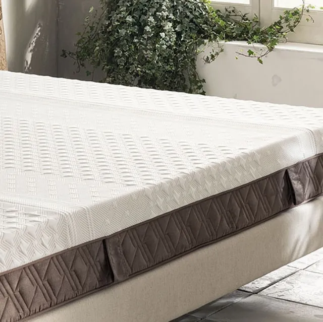 Materasso con fodera imbottita Memopure Plus in memory foam di Doimo Armonie del Sonno