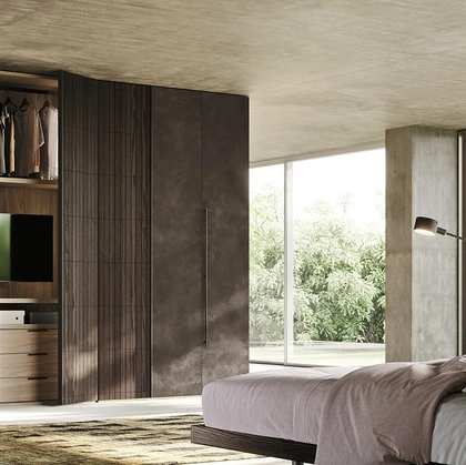 Armadio con ante a soffietto in legno e spatolato Comp N24 di Mobilgam