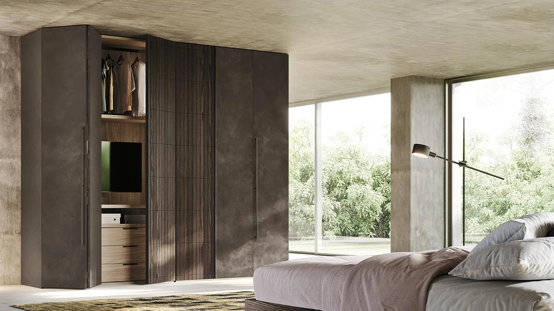 Armadio con ante a soffietto in legno e spatolato Comp N24 di Mobilgam