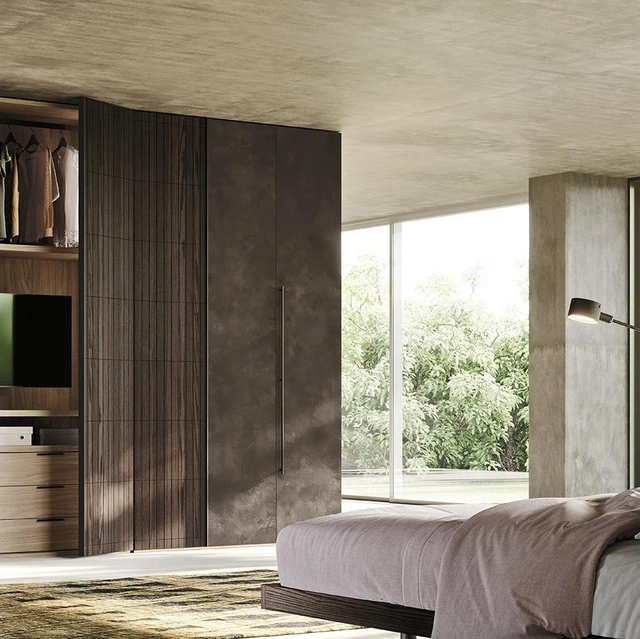 Armadio con ante a soffietto in legno e spatolato Comp N24 di Mobilgam