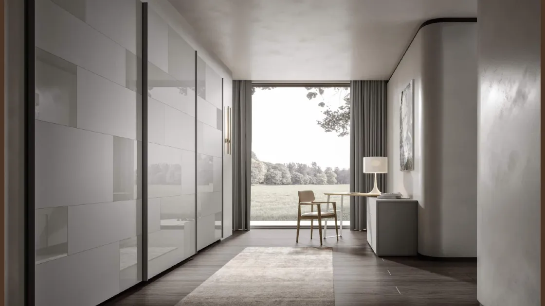 Armadio con ante scorrevoli Strip Laccato di Veneran