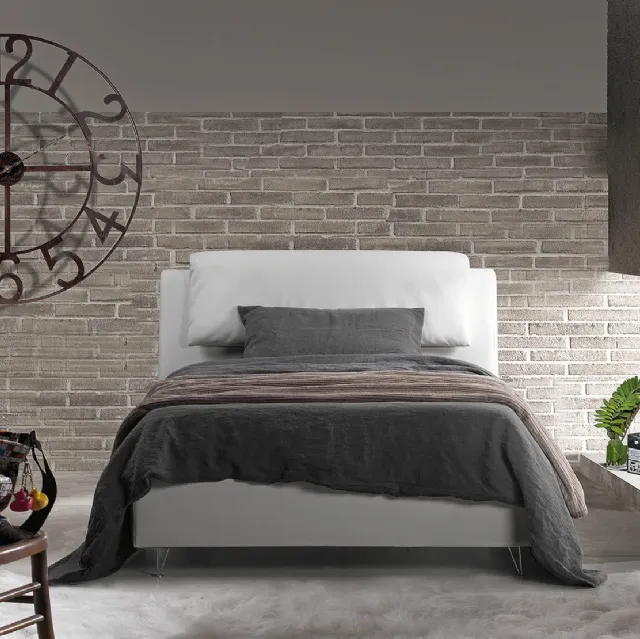 Letto singolo in tessuto con testiera Camelia di Lettissimi