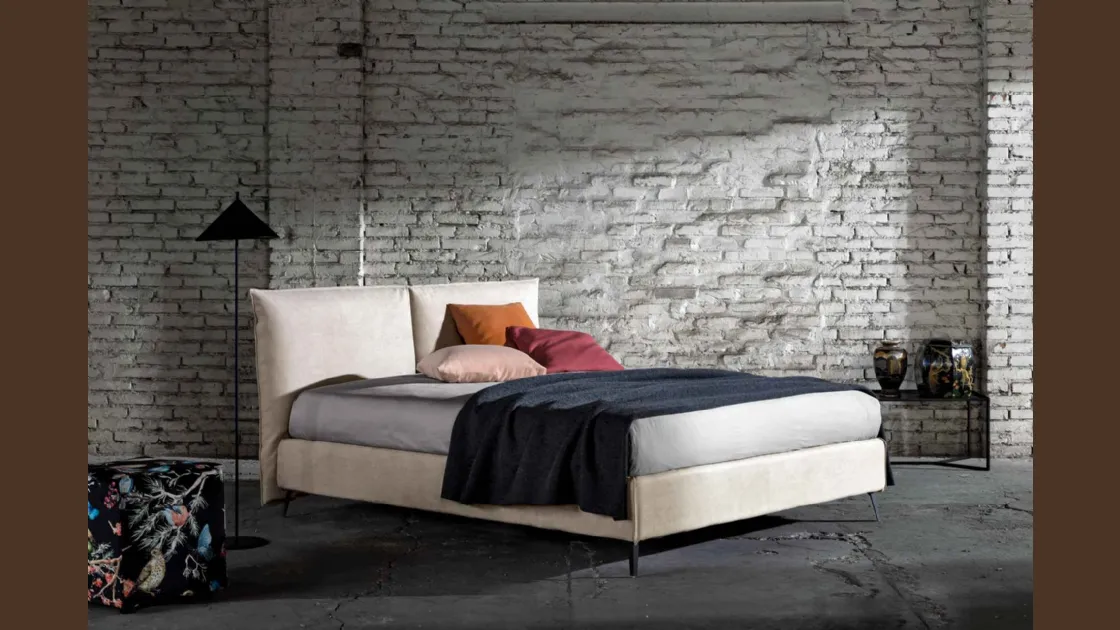 Letto con testiera imbottita Gaber di Veneran