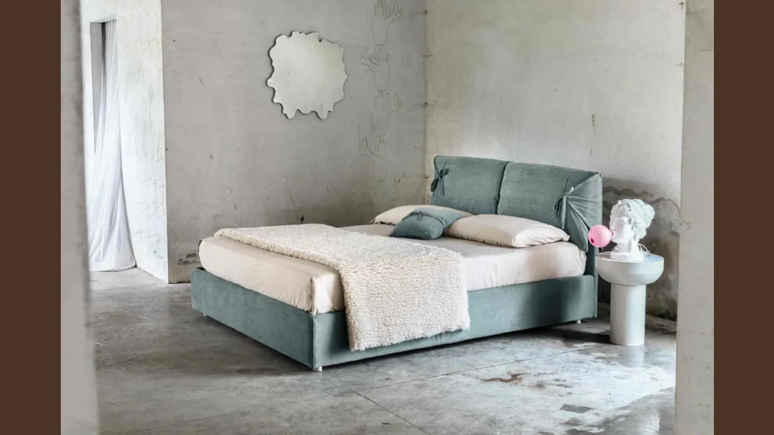 Letto imbottito Jackie di Veneran