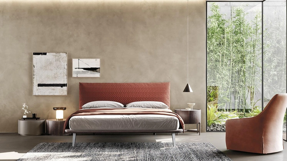 Letto Testiera Imbottita e giroletto in legno di Mobilgam