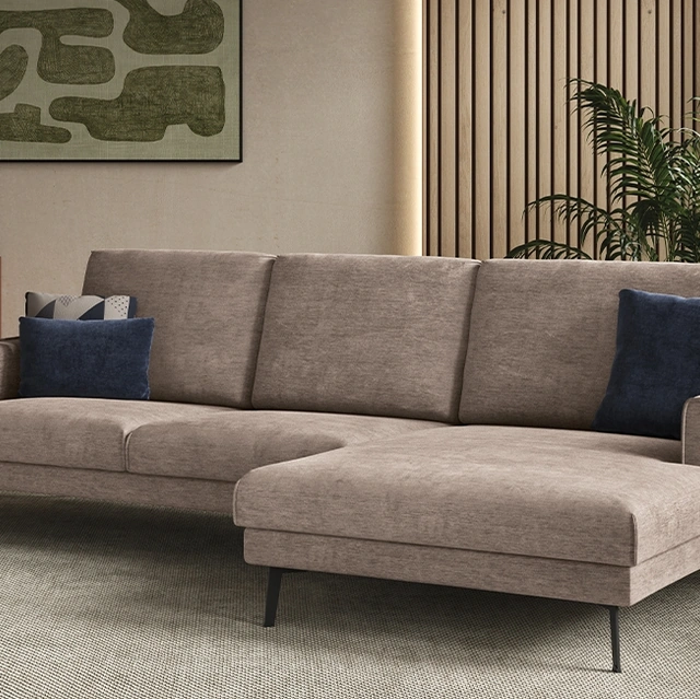 Divano con penisola Kriss di Rigosalotti