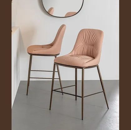 Sgabello Chic in pelle nabuk di Riflessi