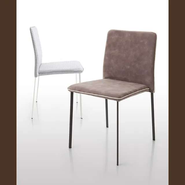 Sedia impilabile ergonomica con schienale flessibile Stella Flex di Riflessi