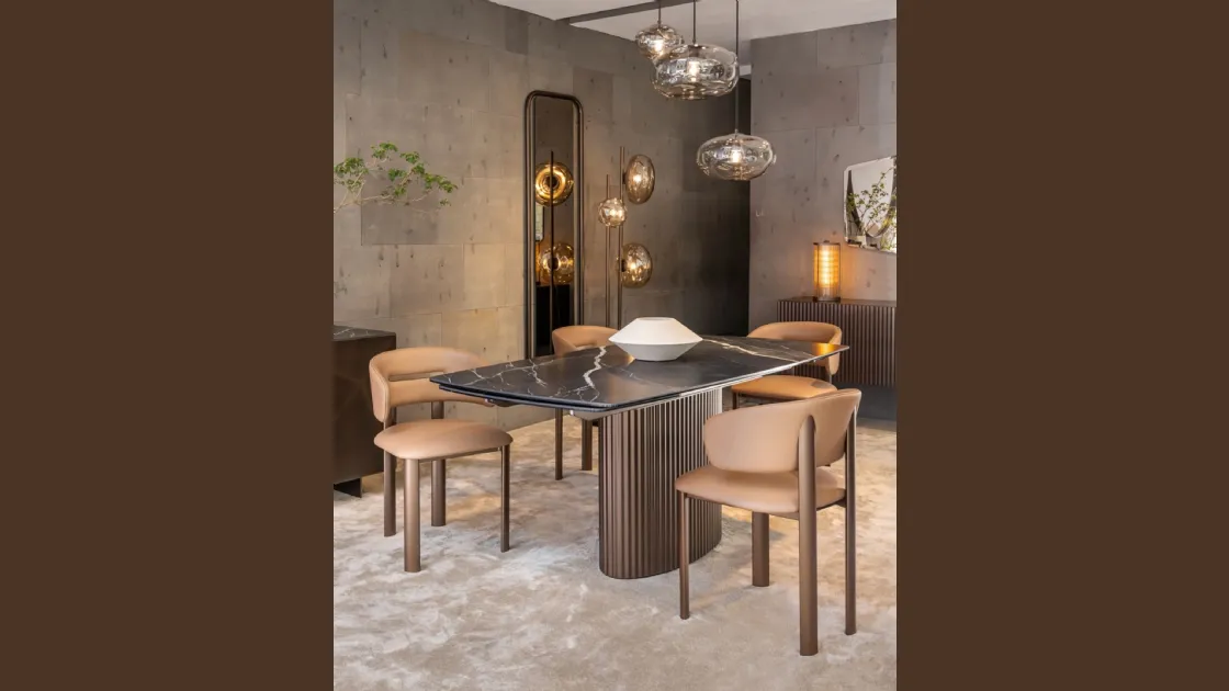 Sedia di design in pelle Velvet di Riflessi