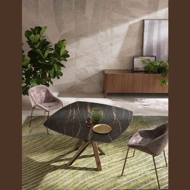 Tavolo allungabile Shangai Square con top in ceramica e base in alluminio verniciato di Riflessi