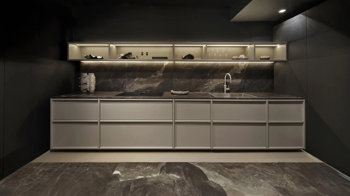 Cucina Design lineare Arena Mass in laccato di Maistri