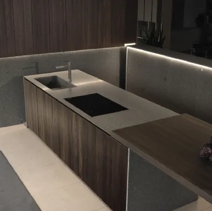 Cucina Design lineare in legno e laminato Viva 07 di Maistri