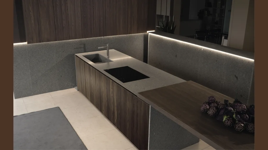 Cucina Design lineare in legno e laminato Viva 07 di Maistri